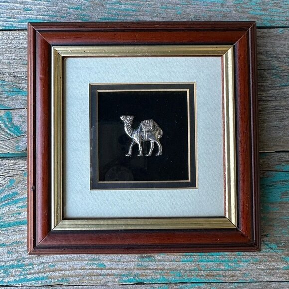 Vintage Sterling Silver Camel Framed Under Glass‎ Souvenir United Arab Emirates - Picture 2 of 6